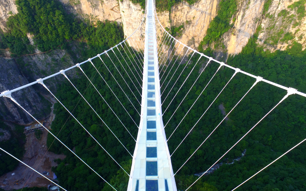 The Ultimate Guide to SaaS Customer Churn (with Time-Tested Tips!)